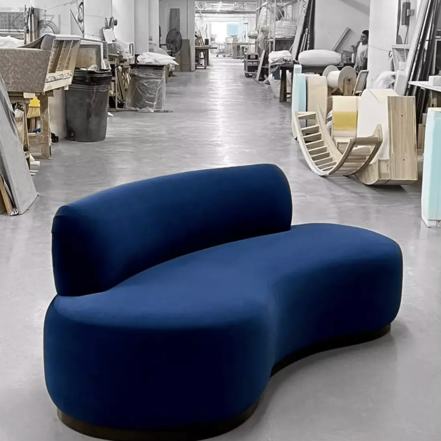 LENOX Performance Boucle Curve Sofa